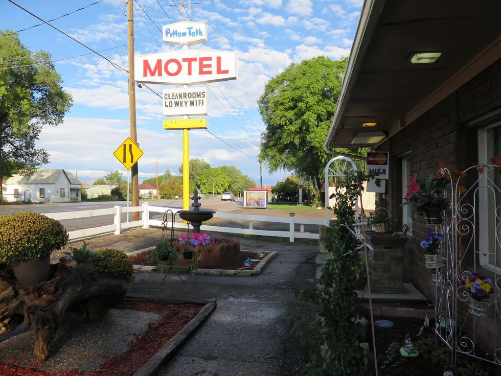 Pillow Talk Motel Wellington Exterior photo